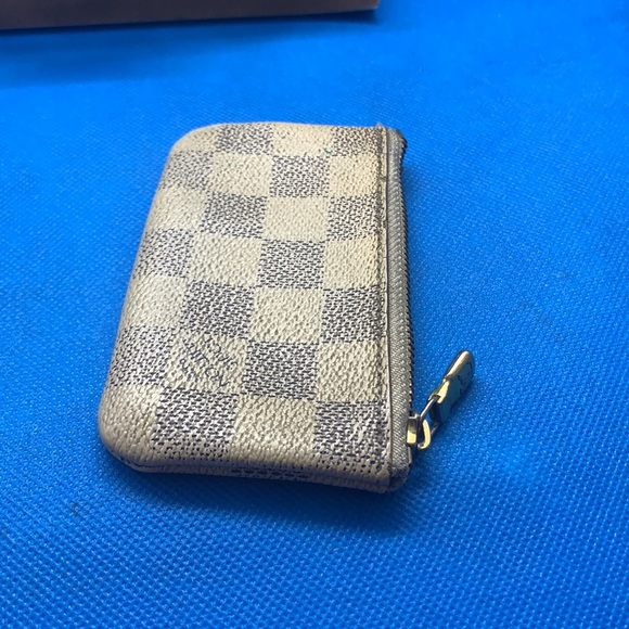 💖 🤎 Louis Vuitton Damier Azur signature design LV Logo coin purse - Picture 8 of 8